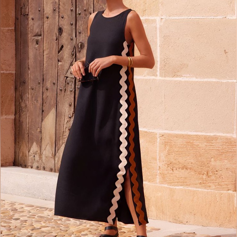 Black Maxi Dress with Wavy Side Stripes by from Palmer